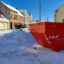 Gemeinsam Schnee schippen